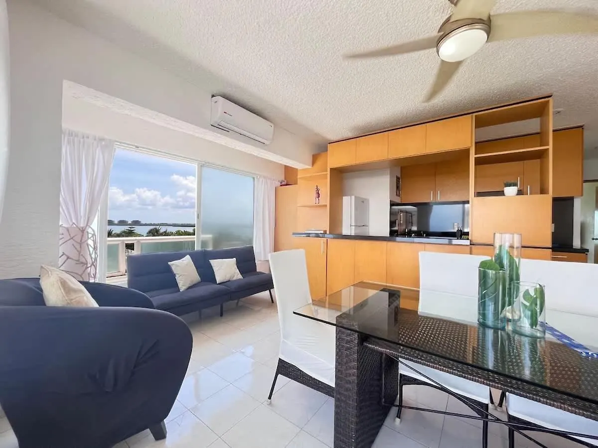 Comodo Condo Con Vista Al Mar Cancun