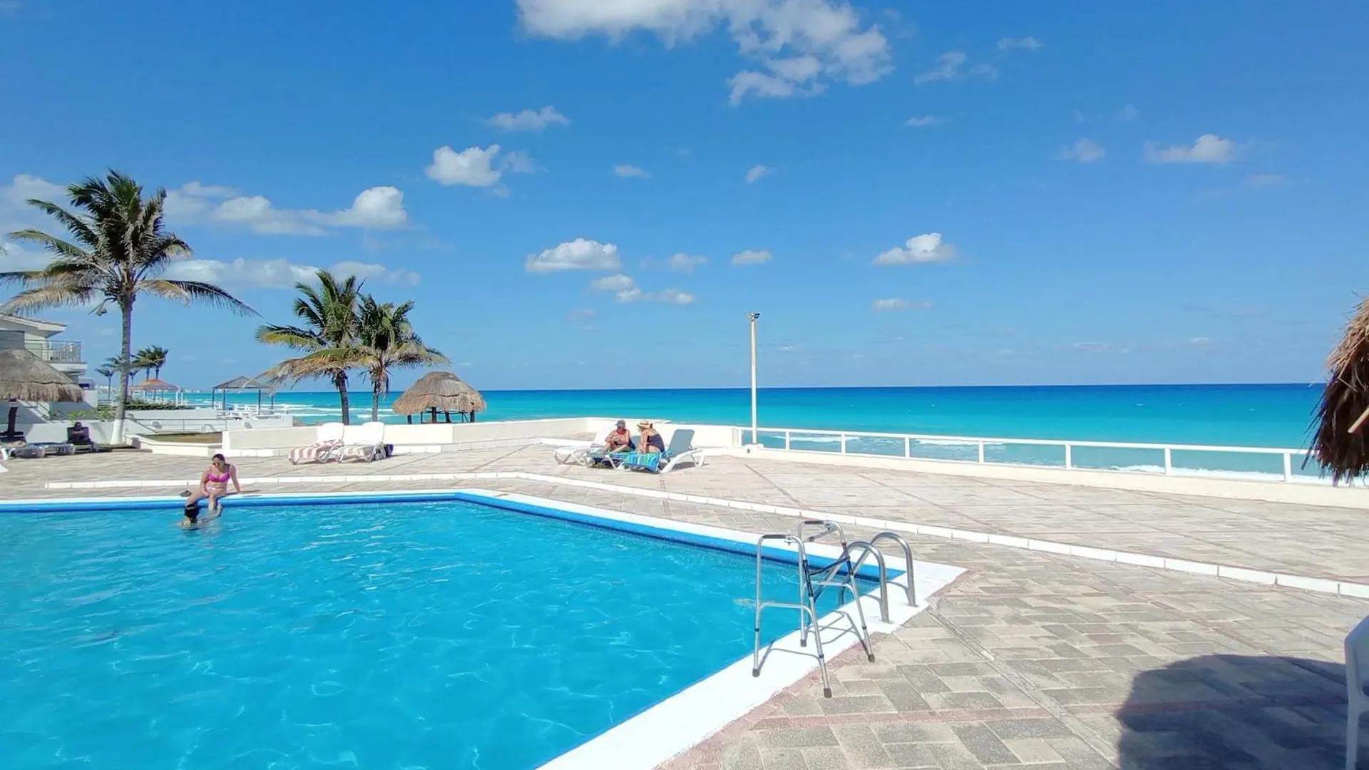 Comodo Condo Con Vista Al Mar Cancún 0*,