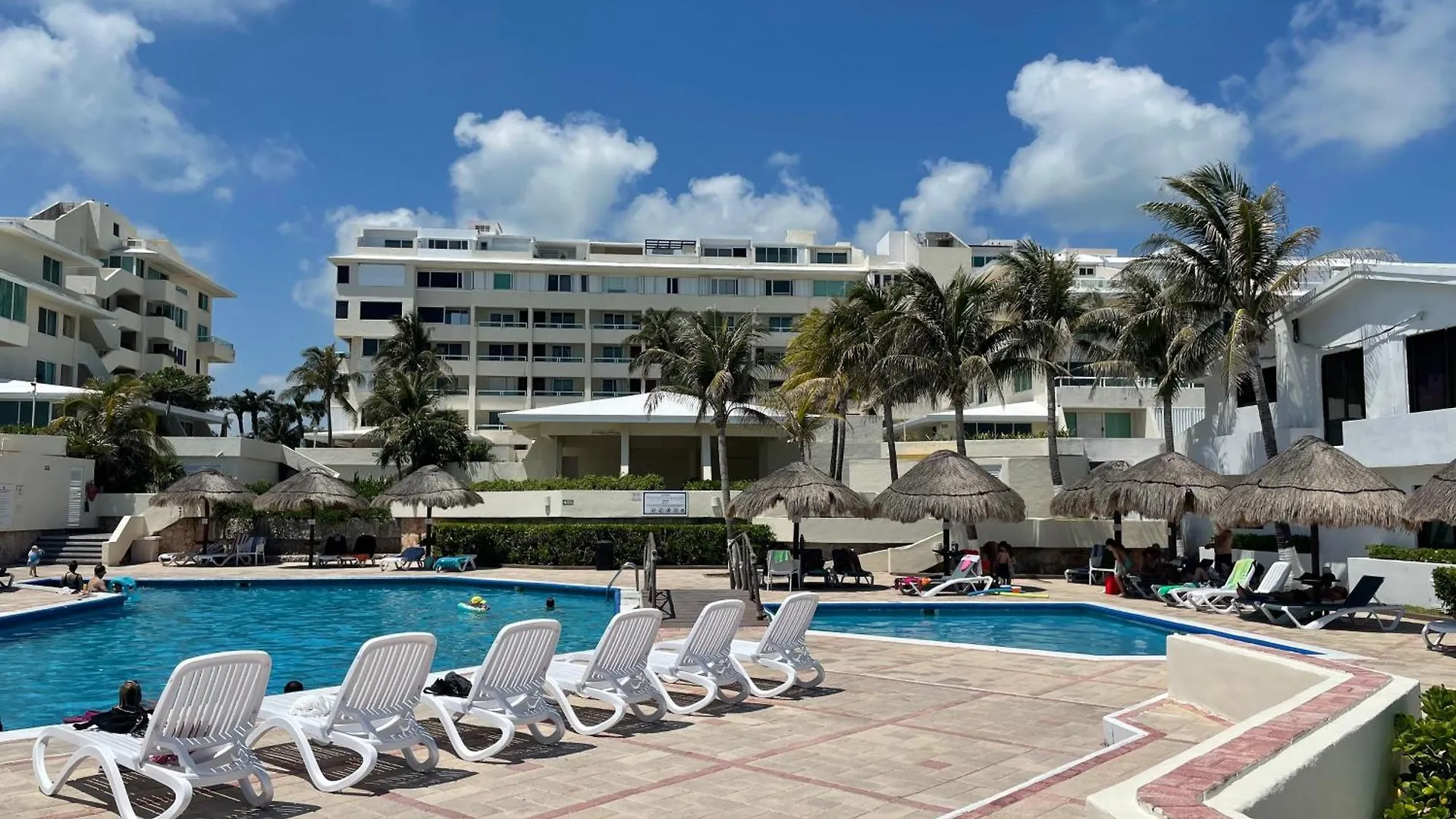 Comodo Condo Con Vista Al Mar Cancún