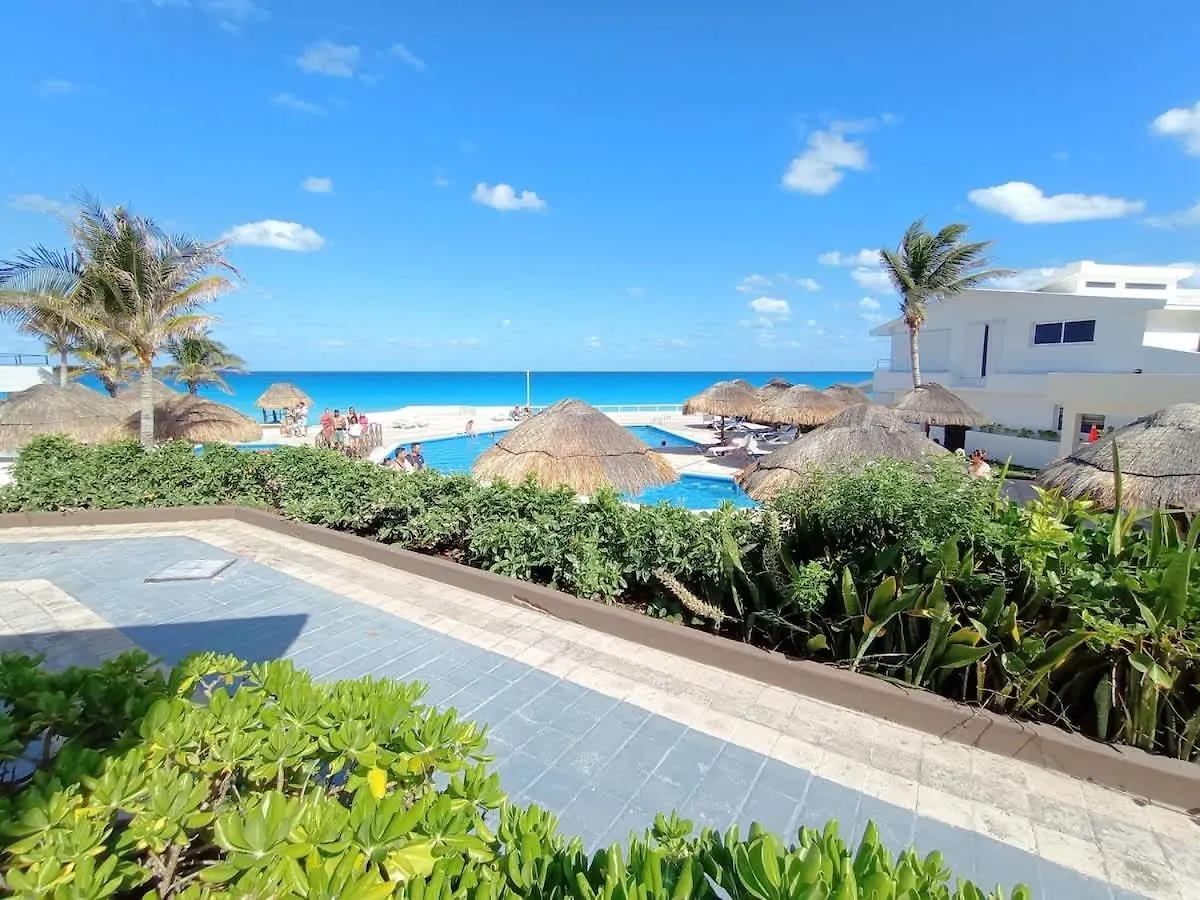 Comodo Condo Con Vista Al Mar Cancún 0*,